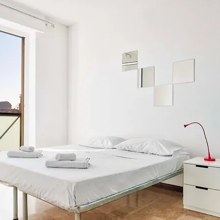 Luvi - Alzaia Naviglio Pavese Apartmán *