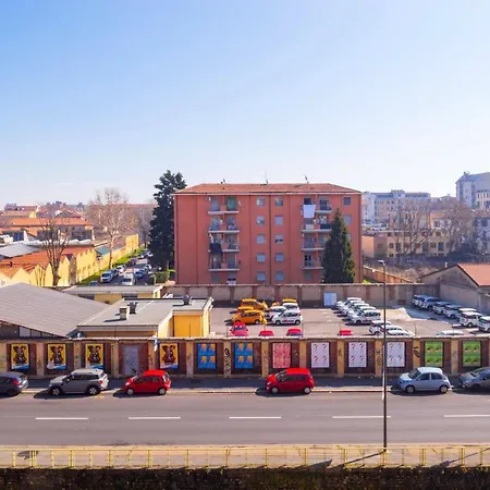 Apartment Luvi - Alzaia Naviglio Pavese